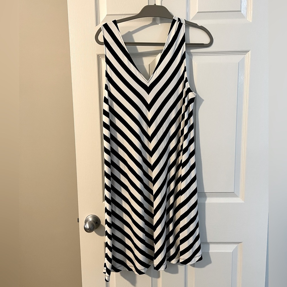 Ann Taylor Loft Tank Dress Large Navy Blue White Chevron Stripe Sleeveless EUC